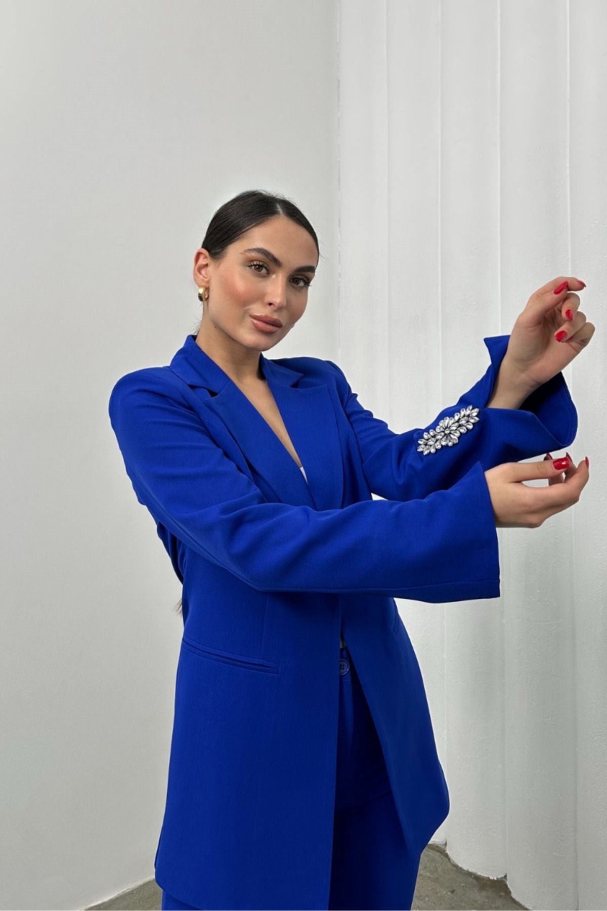 Kadın Ikili Takım Taş Detaylı Boru Paça Blazer Ceket Pantolon Takım Saks Mavisi